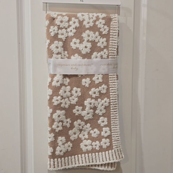Cupcakes & Cashmere Floral Baby Blanket - Picture 5 of 5